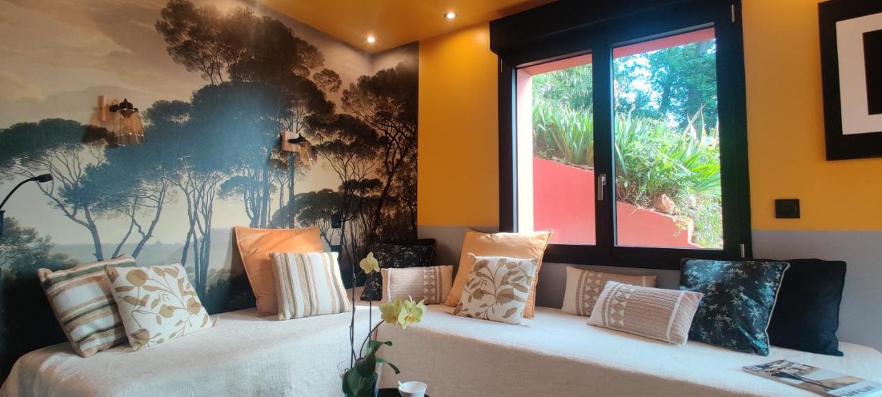 Mas Des Buscades Bed & Breakfast คาบรีส์ ภายนอก รูปภาพ