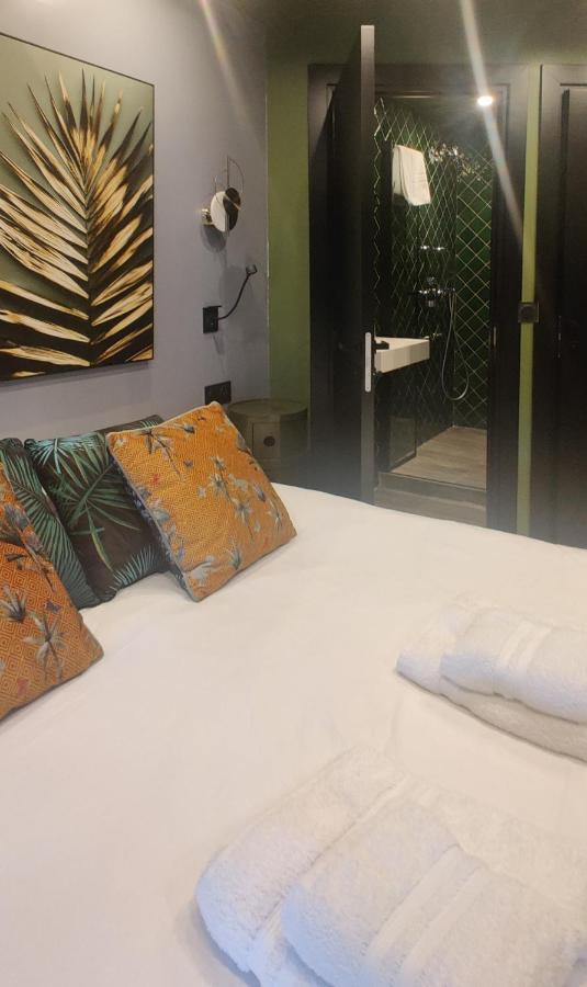 Mas Des Buscades Bed & Breakfast คาบรีส์ ภายนอก รูปภาพ